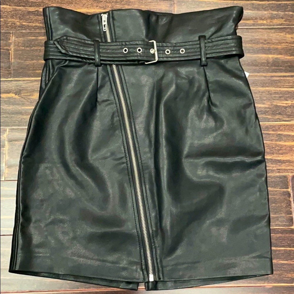 Bloomingdale’s Black Faux Leather Skirt 25